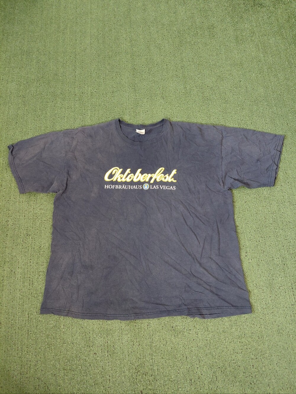 VINTAGE 2005 Hofbräuhaus Las Vegas Oktoberfest Brewing Y2K Navy Blue T Shirt Sz